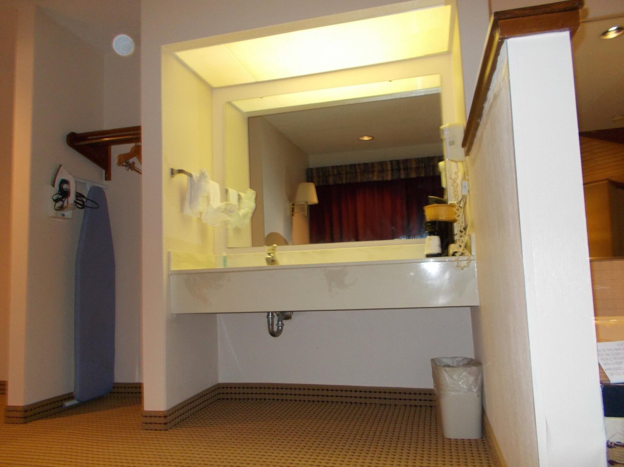 Royalton Inn And Suites, Wilmington,Ohio Екстер'єр фото